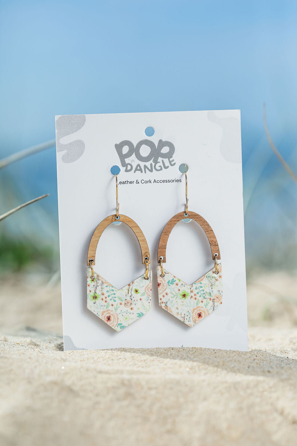 Daisy Arch V drop earrings