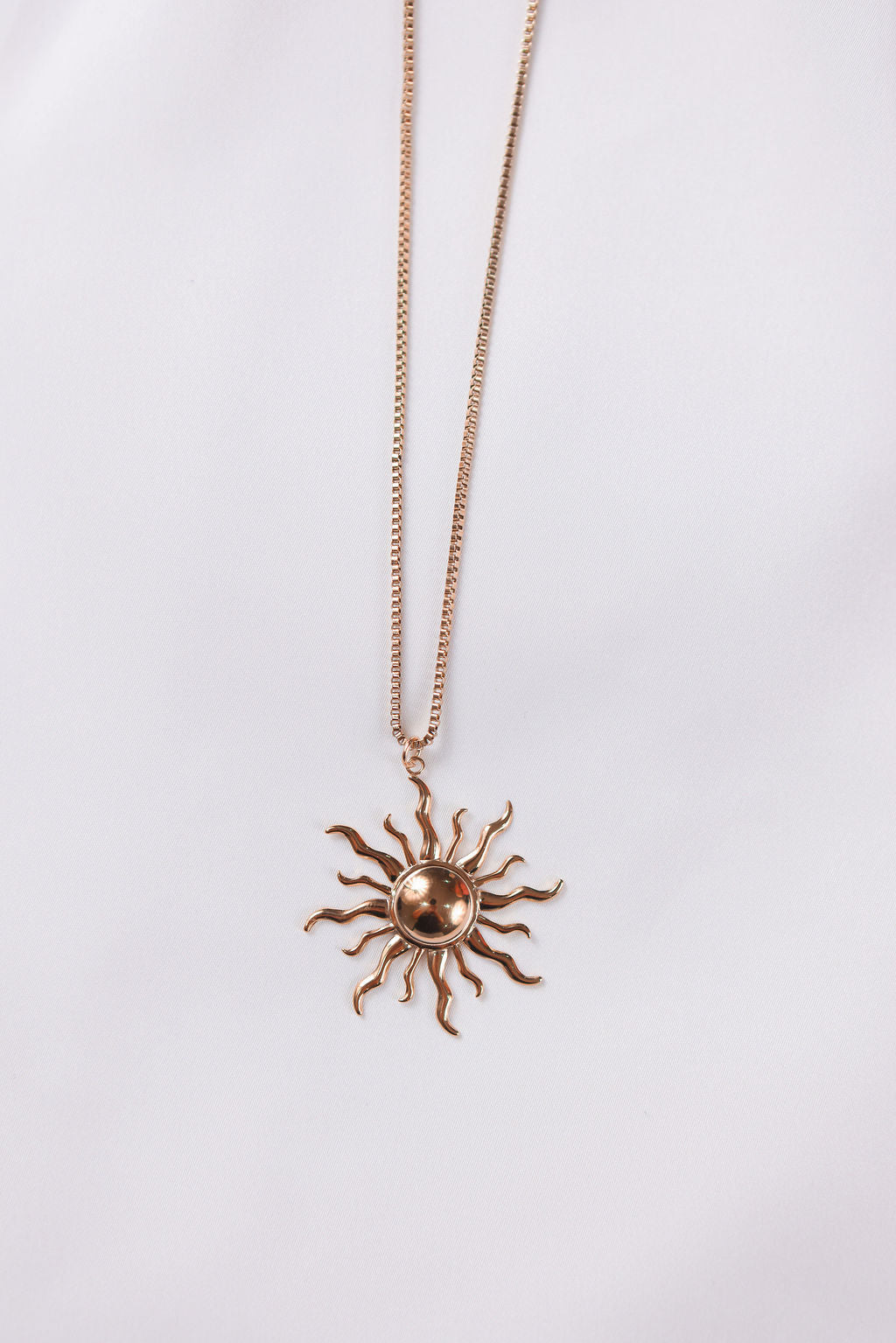 Sun Pendant Necklace – Waterproof, tarnish-resistant
