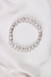 white pearl stretchy bracelet