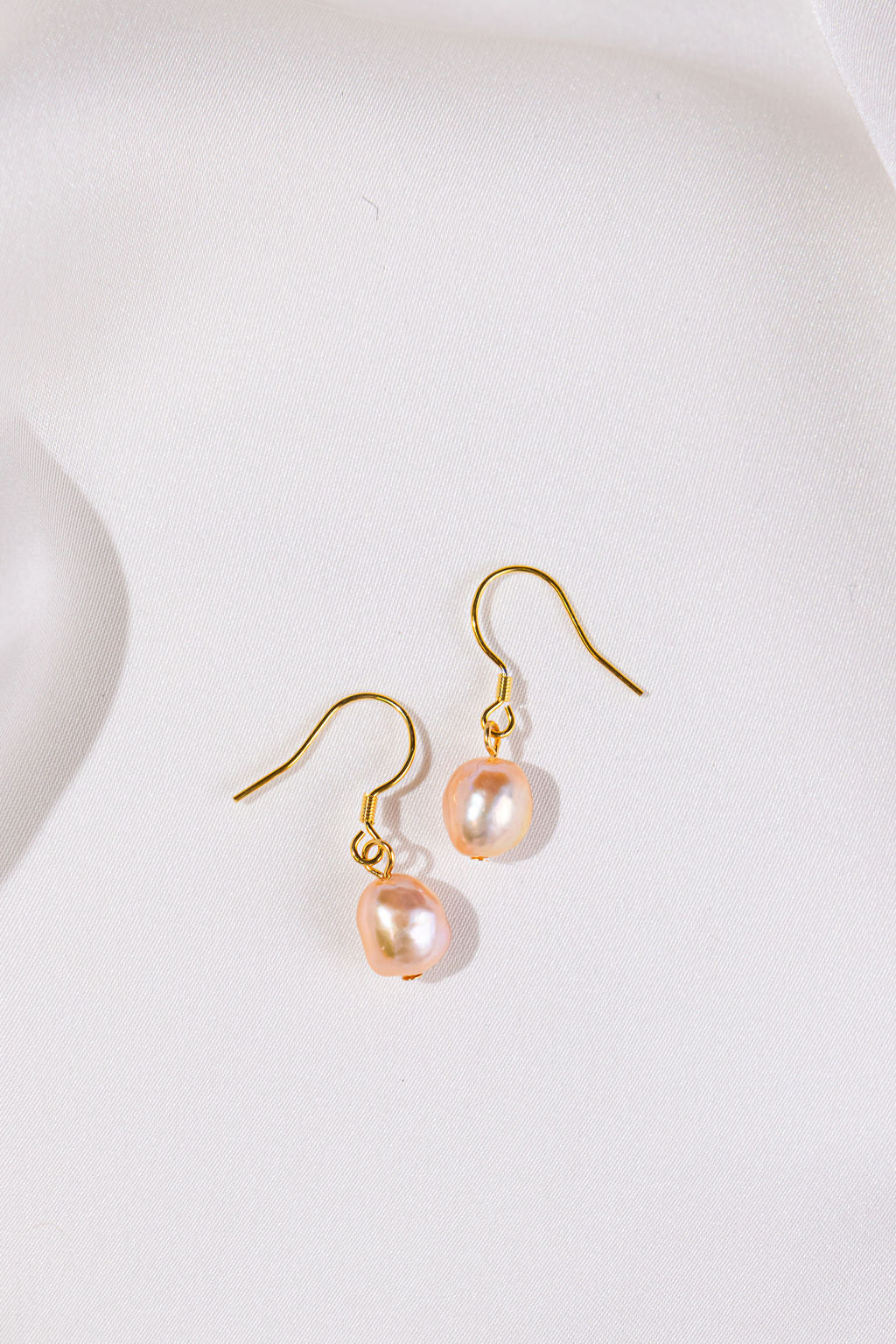 Pair of  pink pearl gold earrings